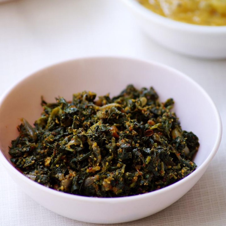 Ponnaganti Vepudu with Kura Podi Recipe - Water Amaranth Leaves Stir-Fry