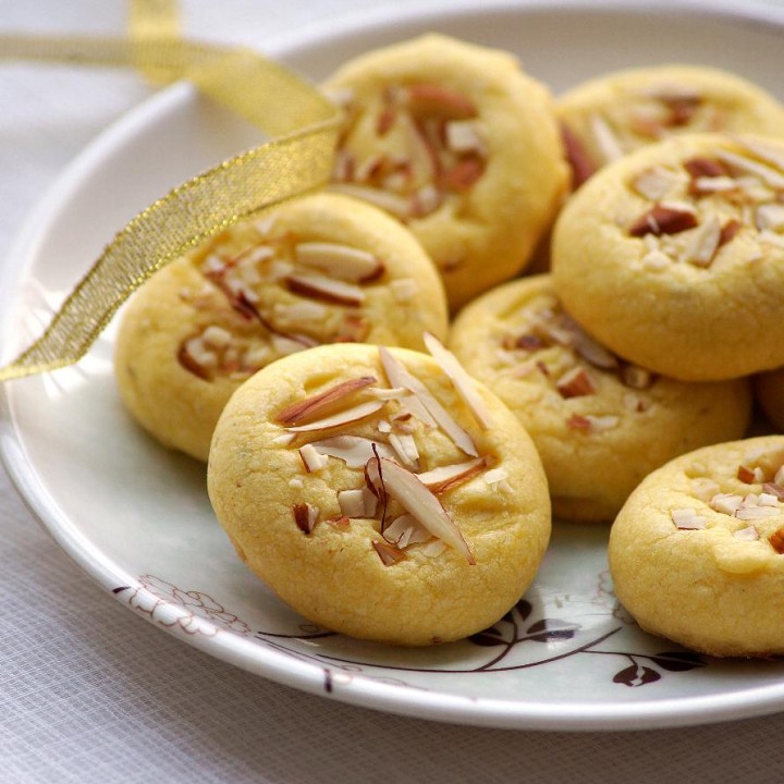 Eggless Saffron Cookies Recipe - Easy Diwali Cookie Recipes