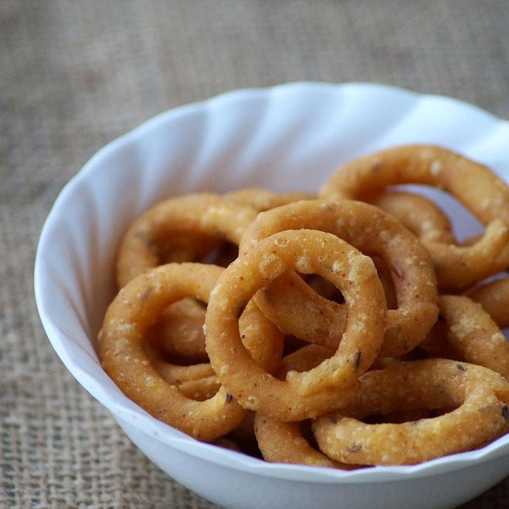 Chegodilu Recipe - Traditional Andhra Rice Flour Snack Recipe for Diwali