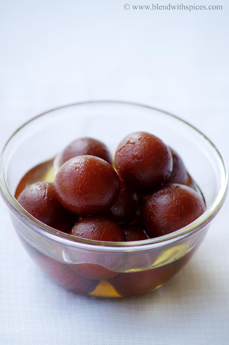 gulab jamun recipe, how to make gulab jamun with khoya, recipe for gulab jamun